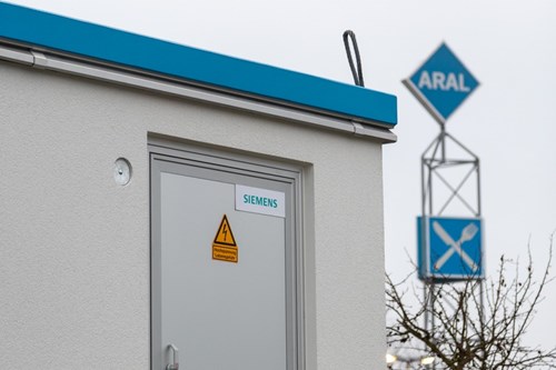 The installation of intelligent substations allows Aral to upgrade 30 selected gas stations with ultra-fast-charging technology for electric vehicles.