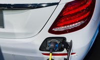 Daimler pushes switch to electric with €20B worth of battery cells